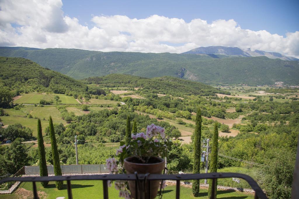 Casa Rosati Ξενοδοχείο Fontecchio Εξωτερικό φωτογραφία