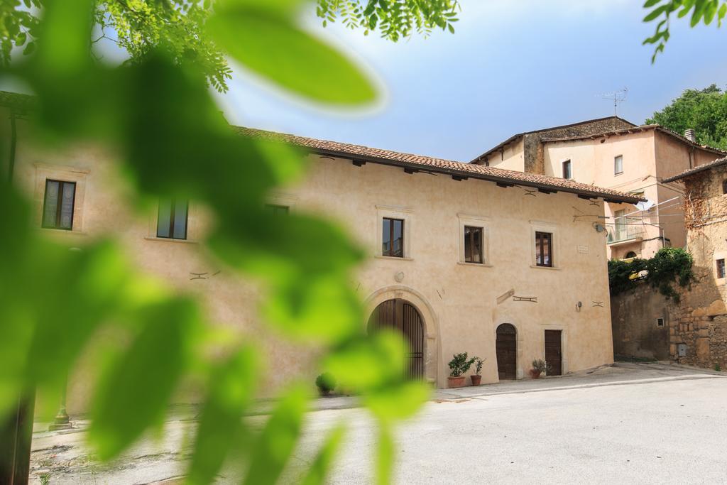 Casa Rosati Ξενοδοχείο Fontecchio Εξωτερικό φωτογραφία